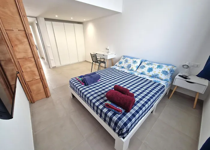 Borgo 15 * Carloforte (Isola di San Pietro)